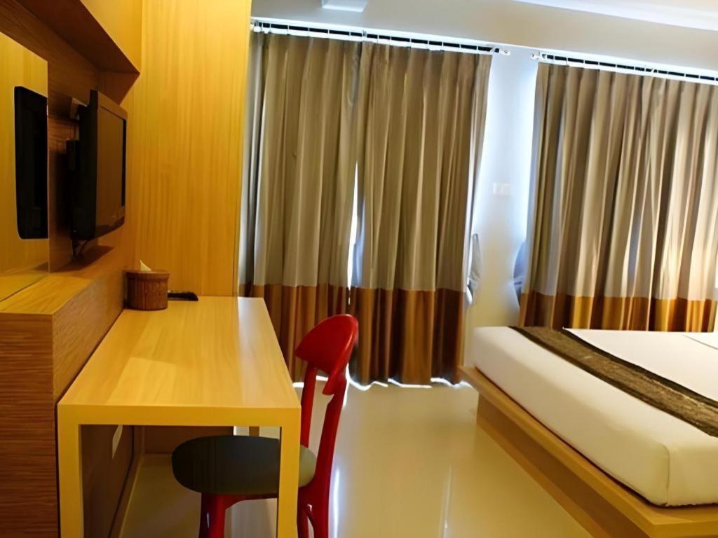 Chinotel Phuket Exterior photo